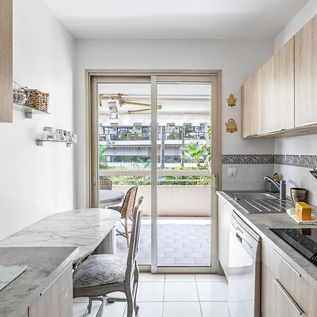 Stunning Aprt A C 1br 4p - * Cannes